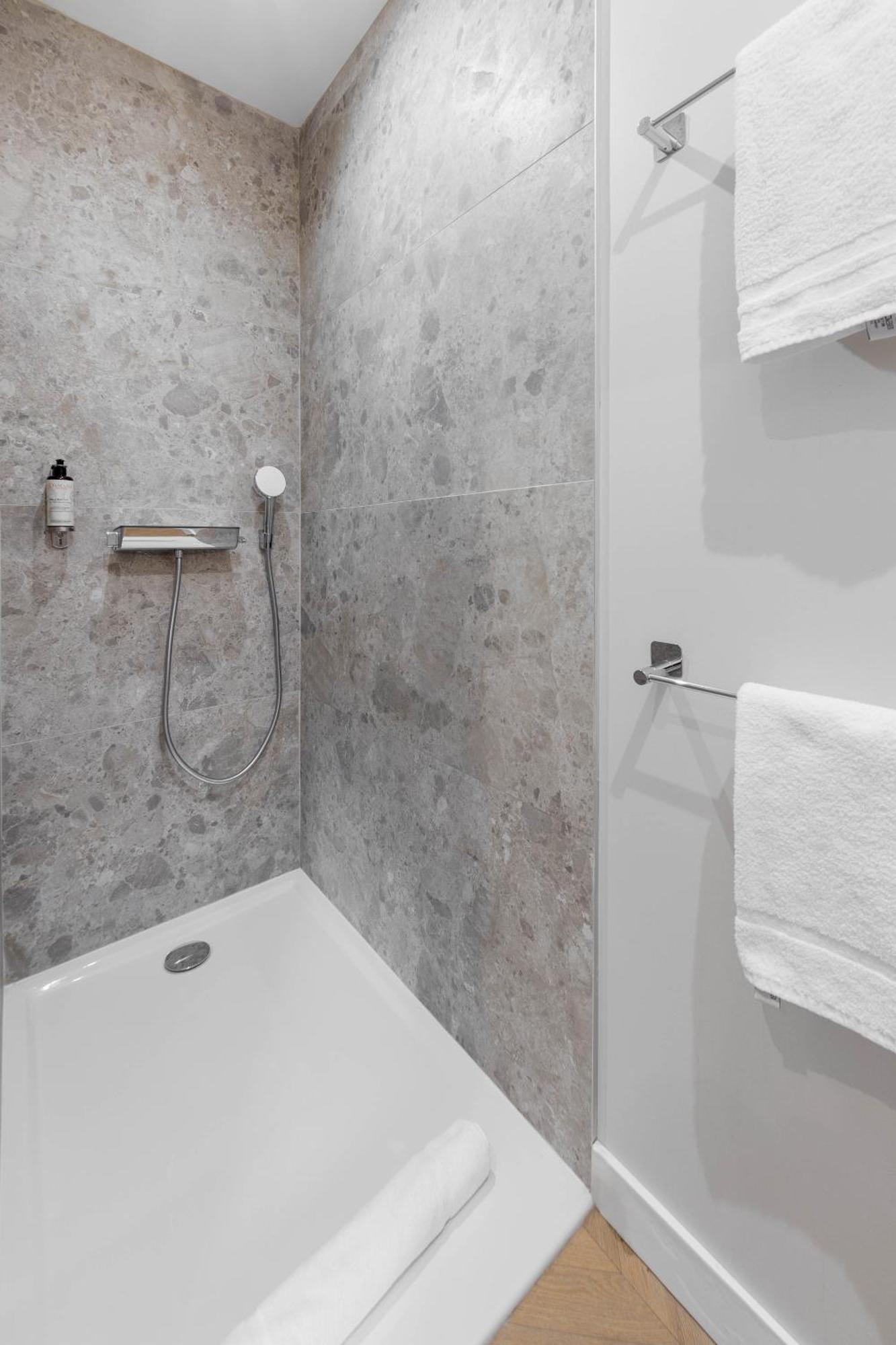 Appart Hotel Coraline - Genas Lyon Eurexpo Bagian luar foto