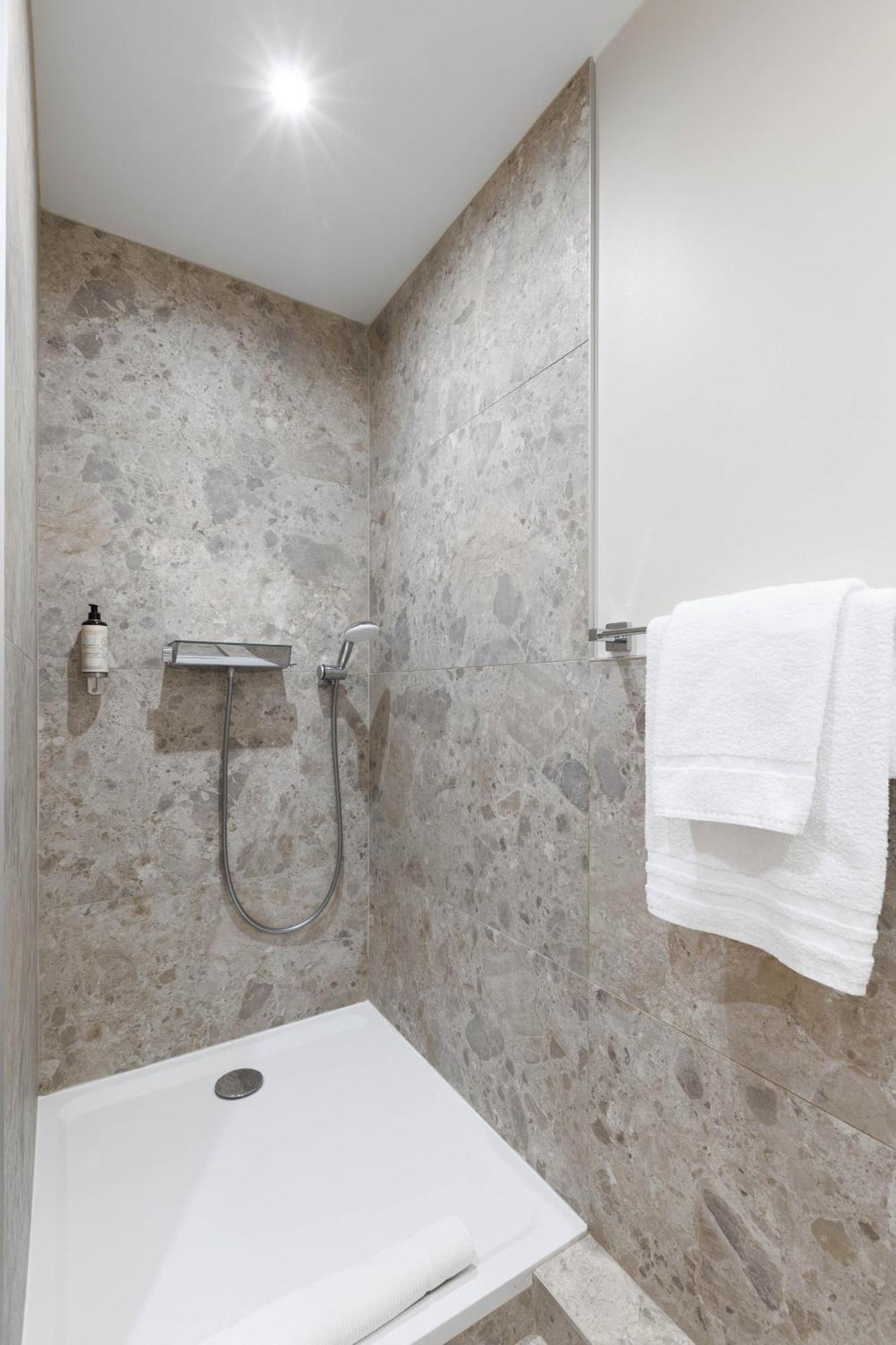 Appart Hotel Coraline - Genas Lyon Eurexpo Bagian luar foto